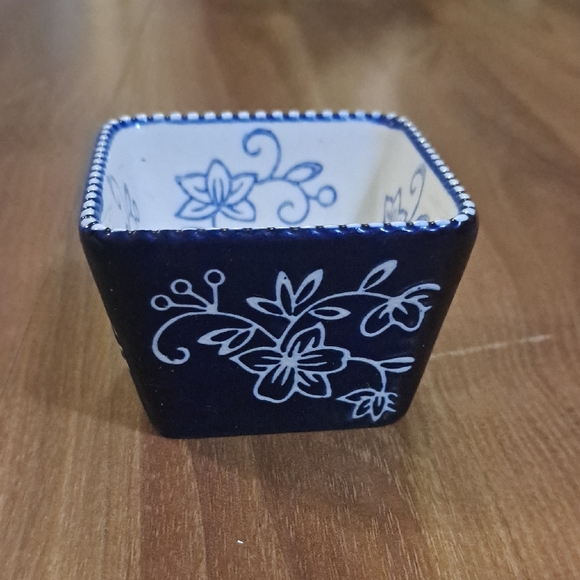 Temp-Tations Other - Temp-Tations Blue and White Ceramic Bowl